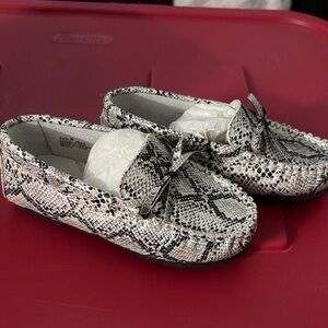 Snake Print Moccasin Loafers - Neutral Black & White
